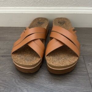 Reef Woman’s Tan Platform Slide Size 9